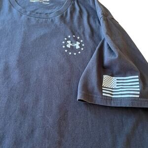 Under Armour men’s 3 XL, loose short sleeve T-shirt